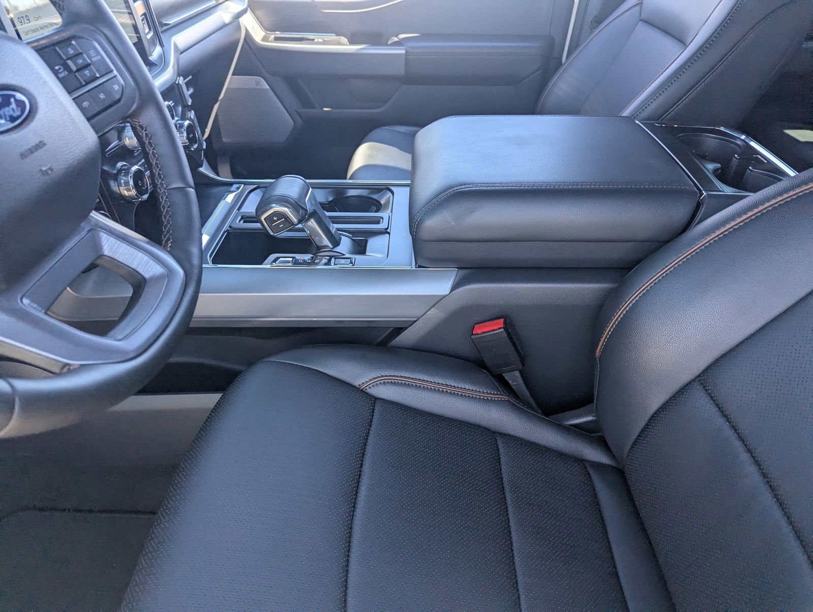 Certified 2025 Ford F150 Lariat w/ Equipment Group 501A Mid image 17