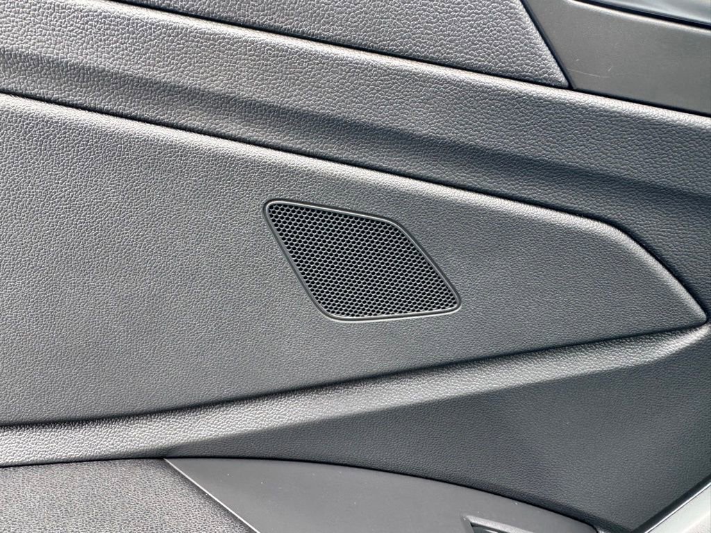 Used 2019 Volkswagen Jetta R-Line w/ R-Line Cold Weather Package FWD image 40