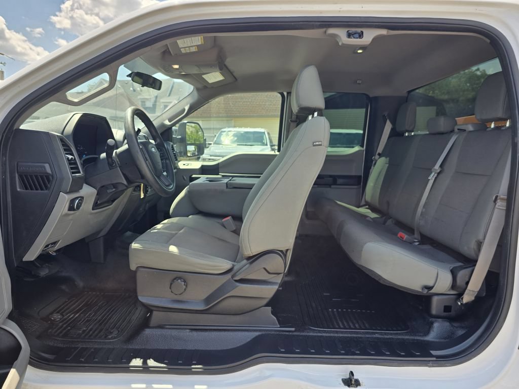 Certified 2019 Ford F250 XL w/ STX Appearance Package AWD/4WD image 30