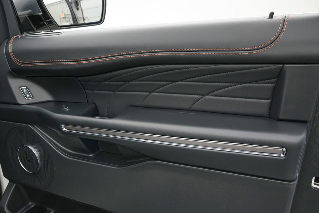 Certified 2023 Ford Expedition Max Platinum image 33