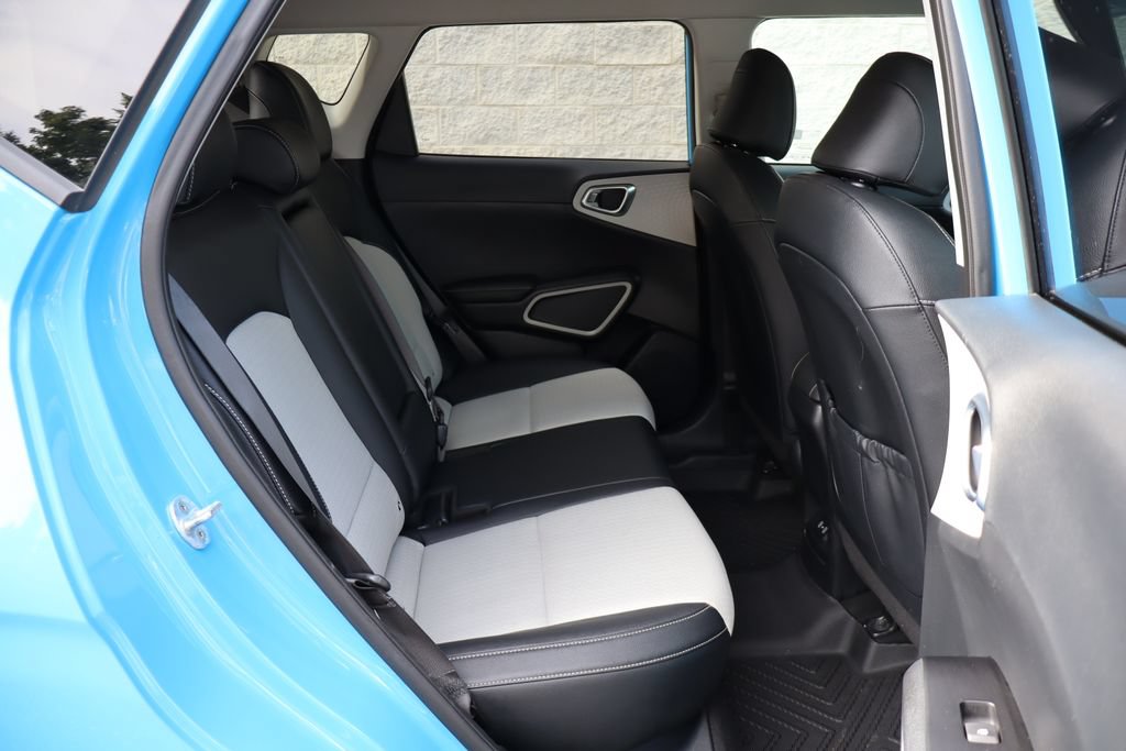 Used 2023 Kia Soul GT-Line FWD image 24