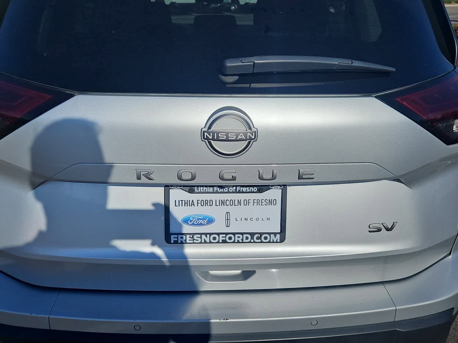 Used 2024 Nissan Rogue SV image 8