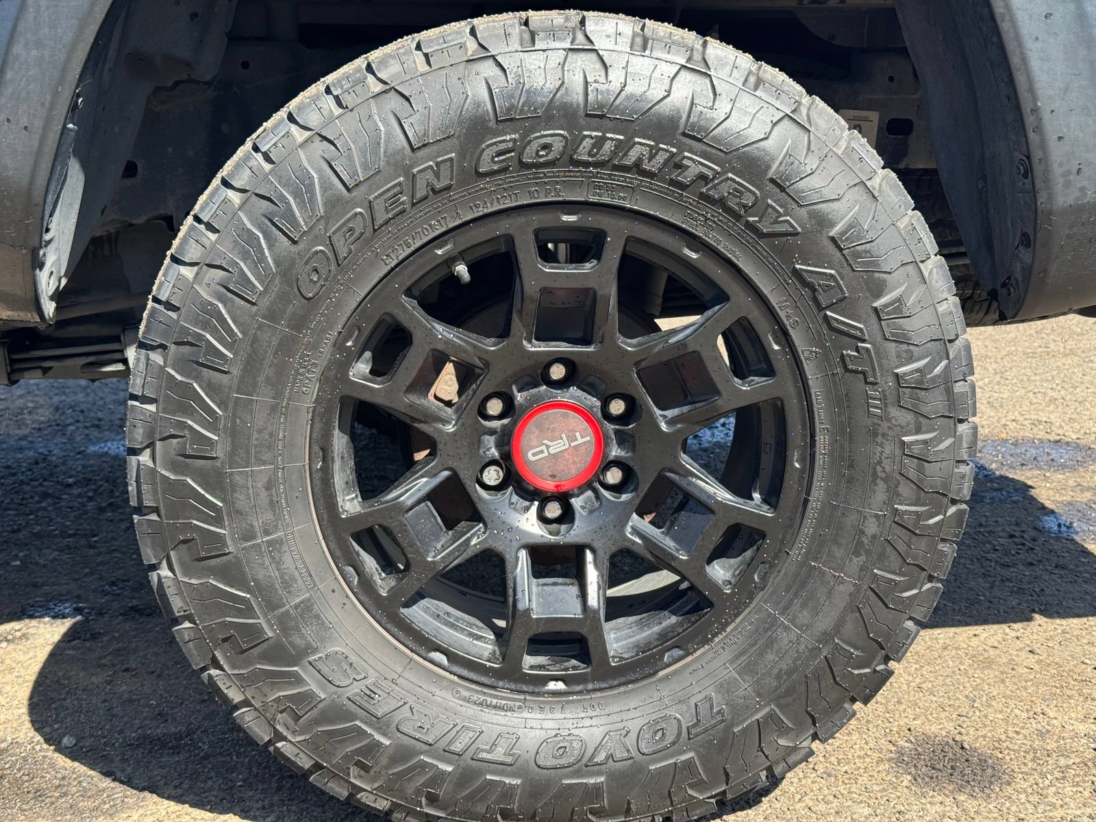Used 2021 Toyota Tacoma TRD Off-Road w/ Technology Package AWD/4WD image 5
