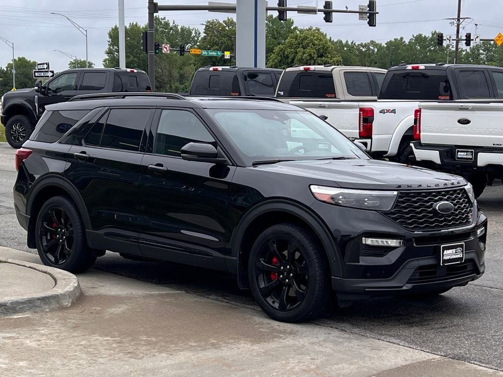 Certified 2022 Ford Explorer ST w/ ST Street Pack AWD/4WD image 7