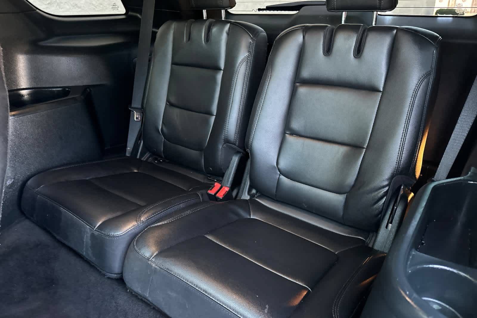 Certified 2018 Ford Explorer XLT w/ Equipment Group 202A FWD image 15