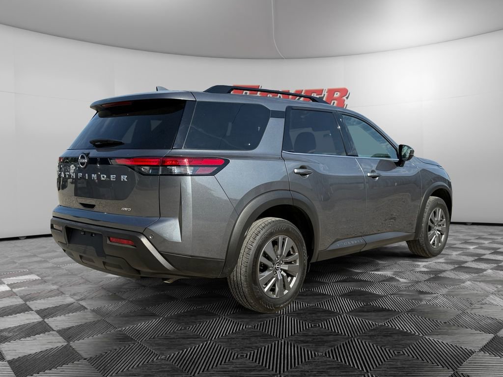 Used 2025 Nissan Pathfinder SV AWD/4WD image 5