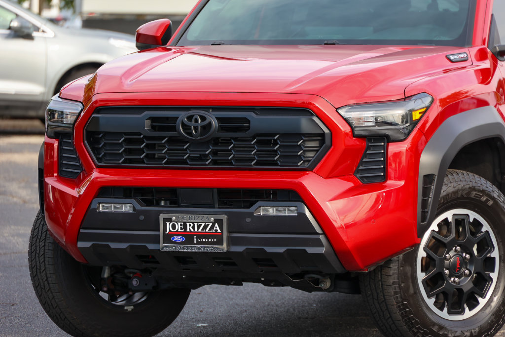 Used 2025 Toyota Tacoma TRD Off-Road w/ TRD Off Road Upgrade Package AWD/4WD image 22