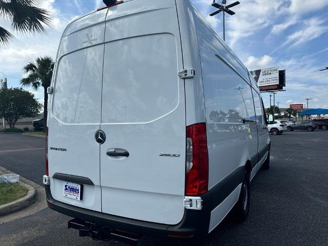 Used 2024 Mercedes-Benz Sprinter 2500 image 5