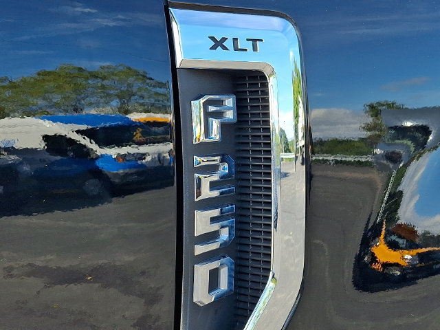 Certified 2017 Ford F250 XLT w/ XLT Value Package AWD/4WD image 32