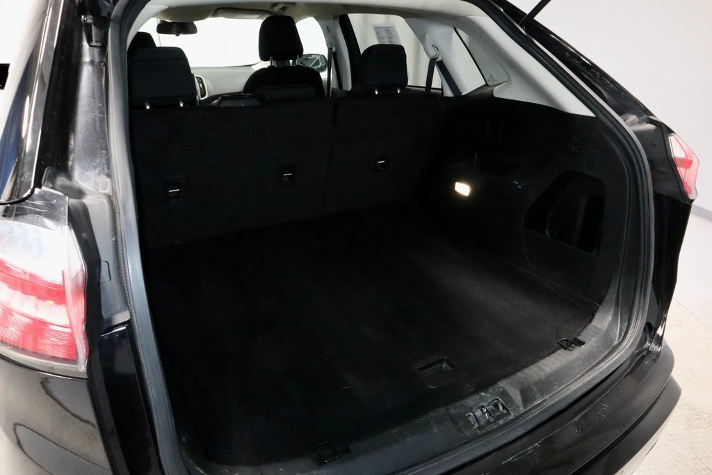 Certified 2022 Ford Edge SE w/ Black Appearance Package image 12