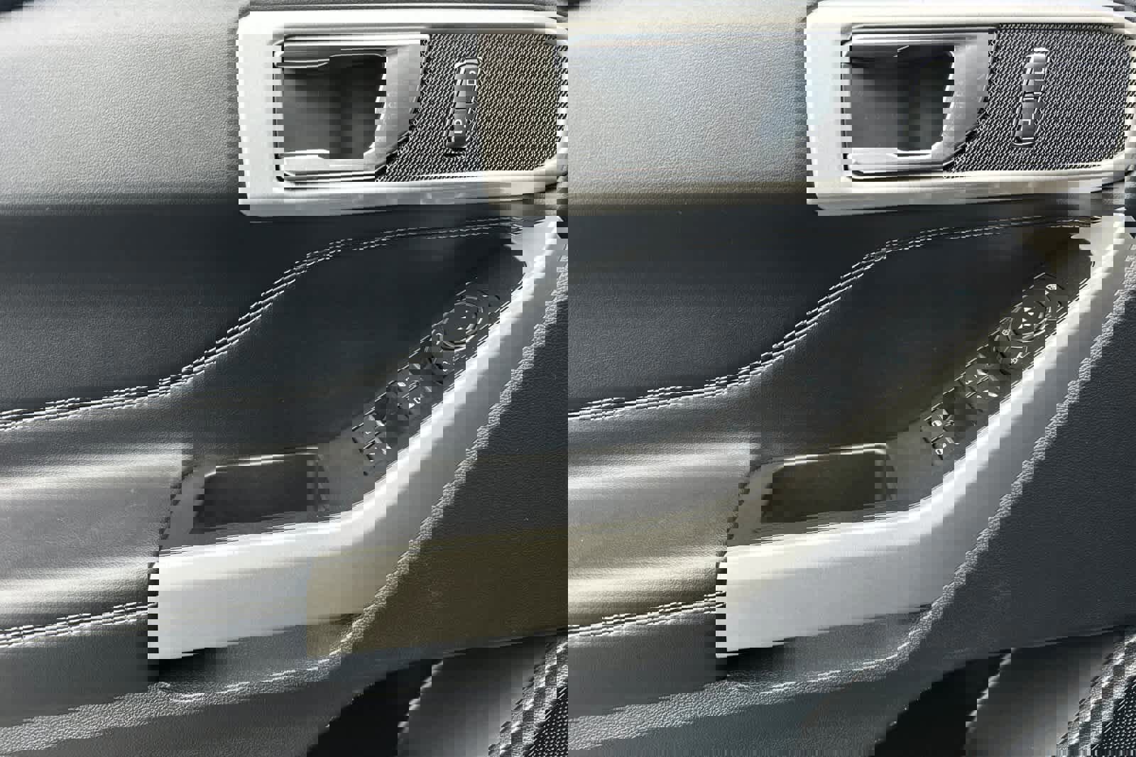 Certified 2022 Ford Explorer XLT image 12