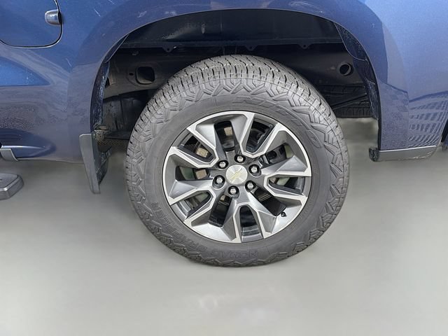 Used 2023 Chevrolet Silverado 1500 LT AWD/4WD image 35