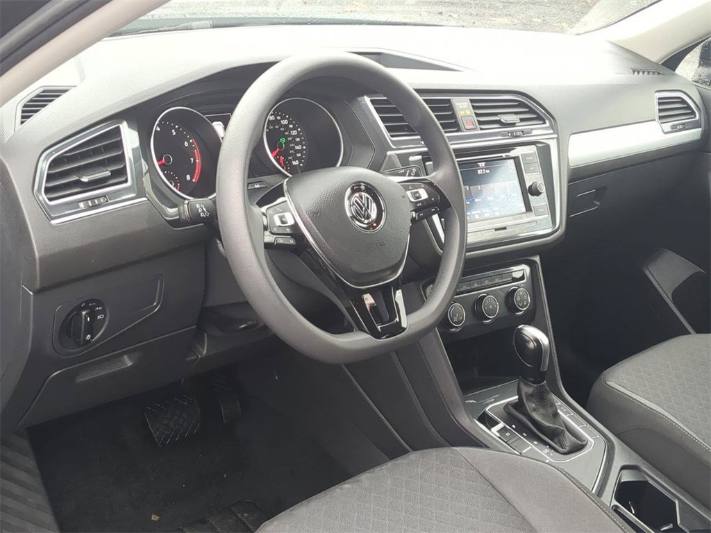 Used 2020 Volkswagen Tiguan S image 10