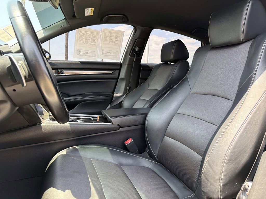 Used 2018 Honda Accord Sport image 19