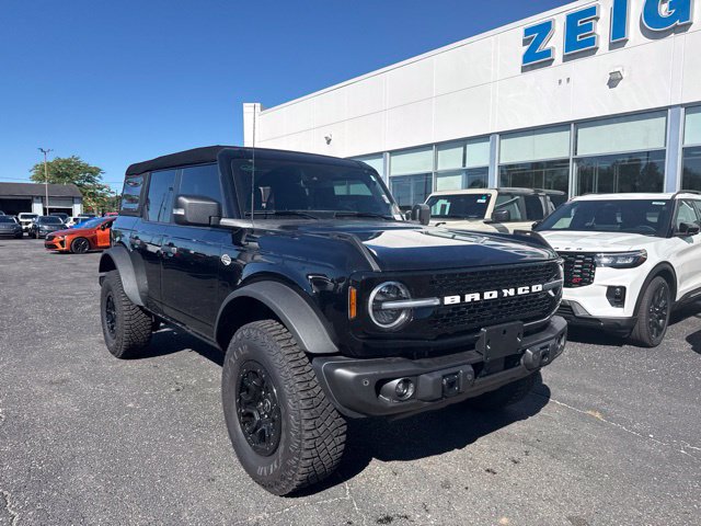 Certified 2023 Ford Bronco Wildtrak AWD/4WD image 2