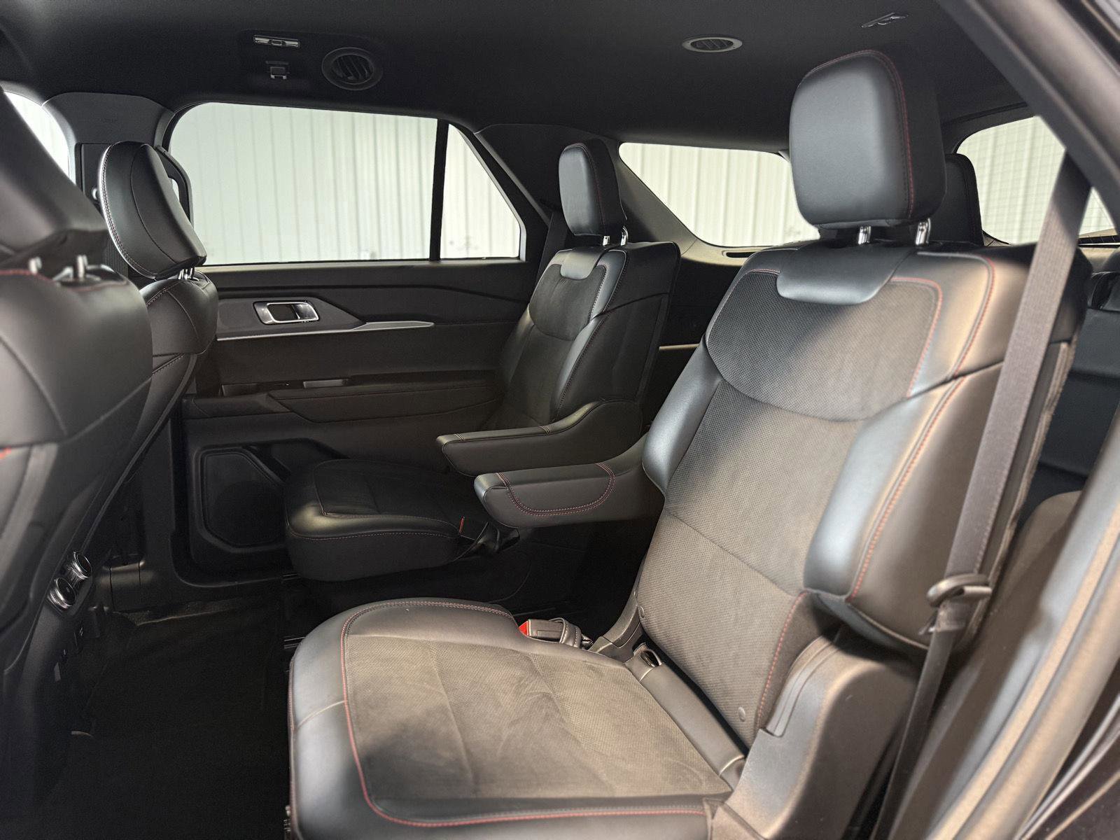 Certified 2025 Ford Explorer ST image 22