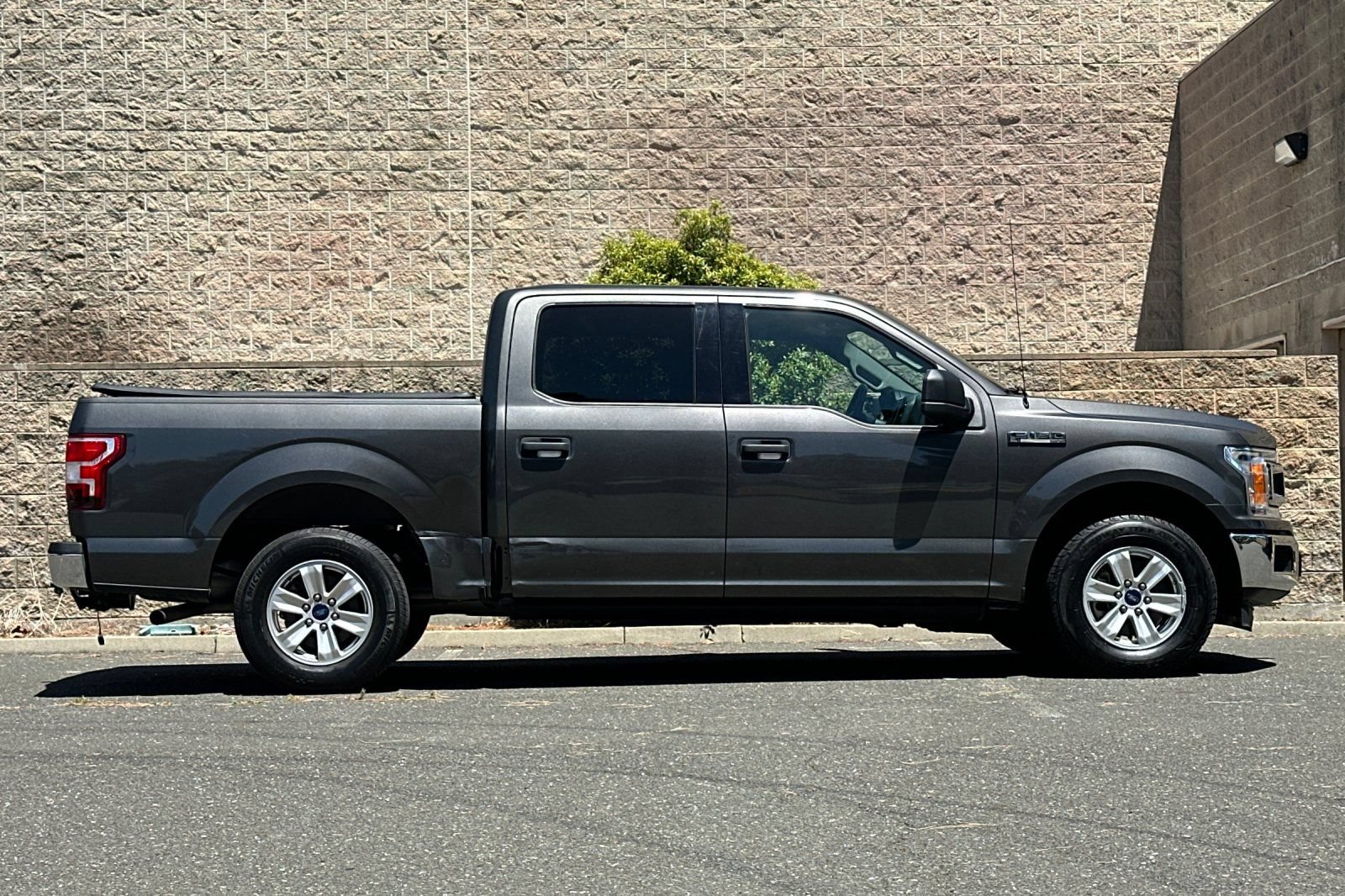 Certified 2018 Ford F150 XLT RWD image 2
