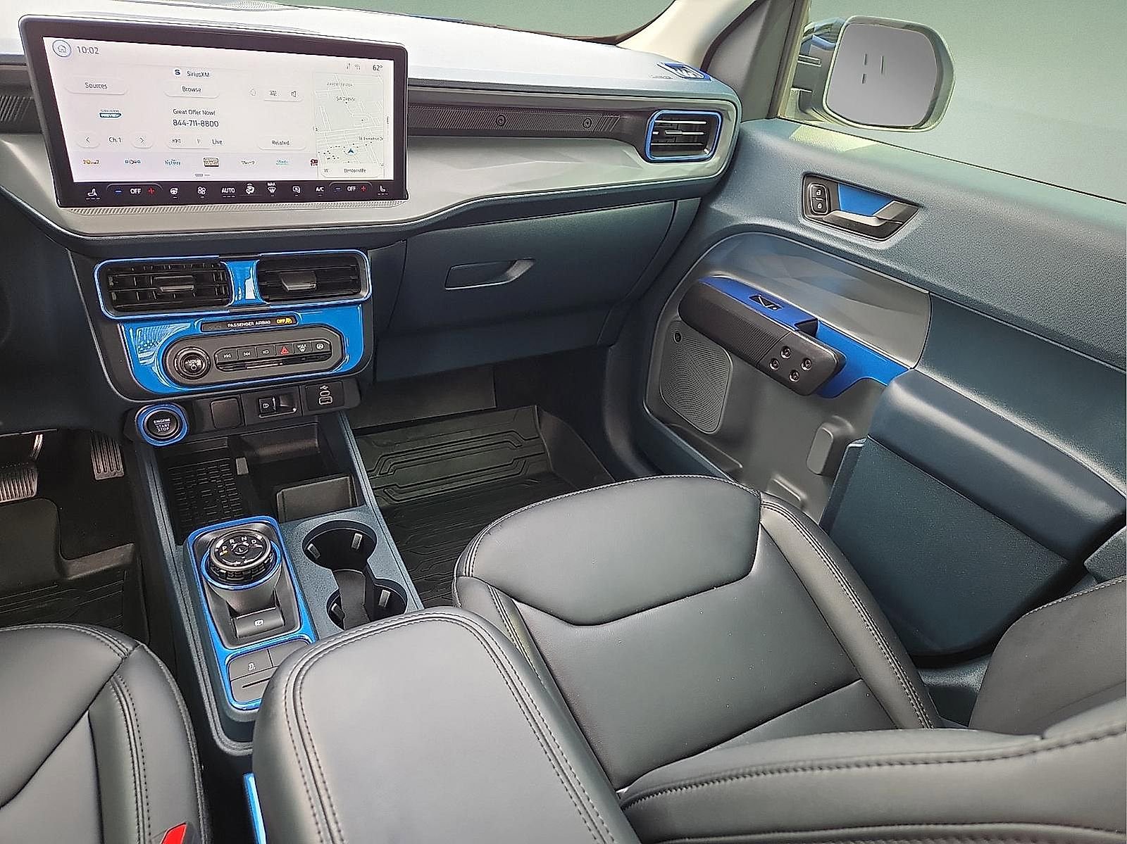 Certified 2025 Ford Maverick Lariat w/ Black Appearance Package AWD/4WD image 12