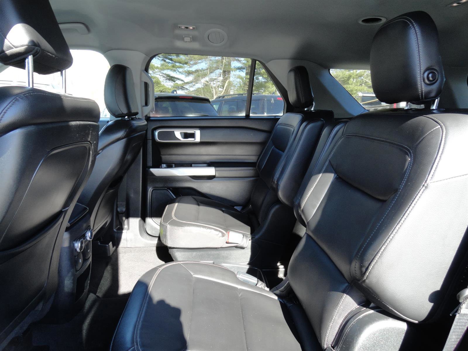 Certified 2020 Ford Explorer XLT w/ Equipment Group 202A image 19