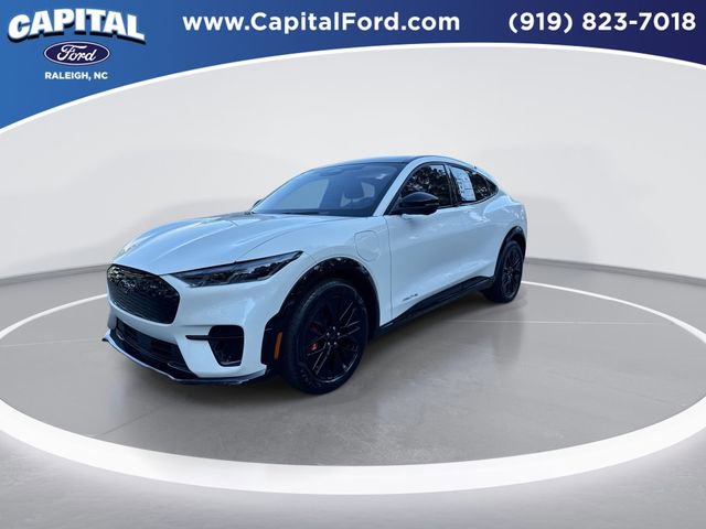 Certified 2025 Ford Mustang Mach-E Premium w/ Sport Appearance Package AWD/4WD image 4