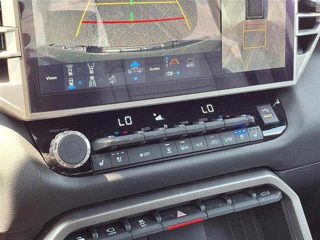 Used 2025 Toyota Tundra Limited AWD/4WD image 9