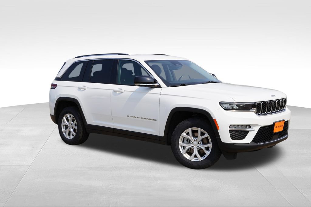 Used 2023 Jeep Grand Cherokee Limited AWD/4WD image 2