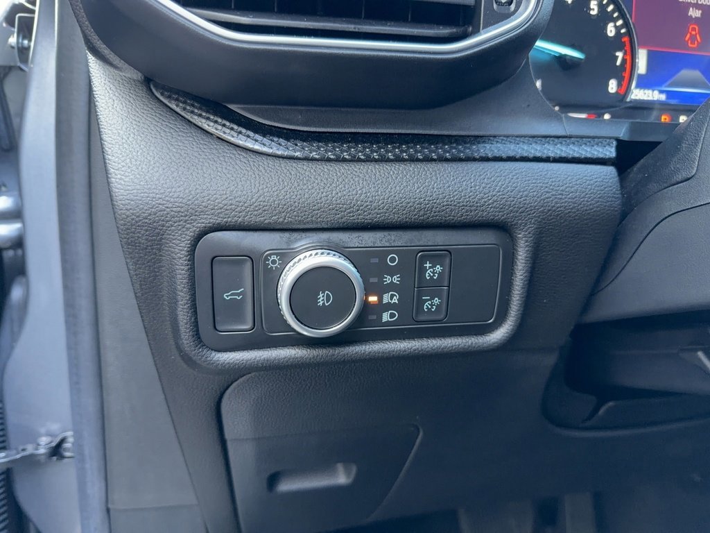 Certified 2022 Ford Explorer ST-Line w/ Class IV Trailer Tow Package image 28