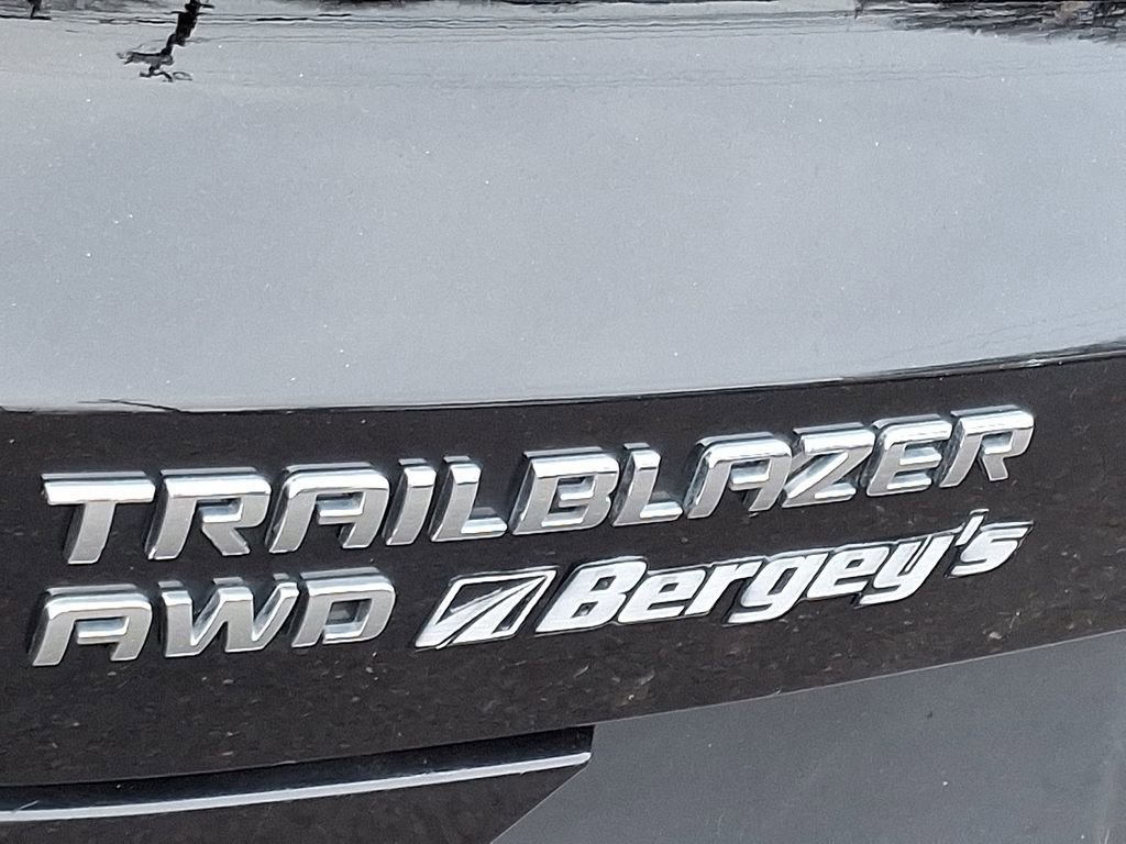 Used 2025 Chevrolet TrailBlazer LT image 33