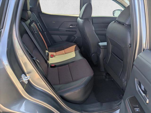 Used 2025 Nissan Kicks SR image 16