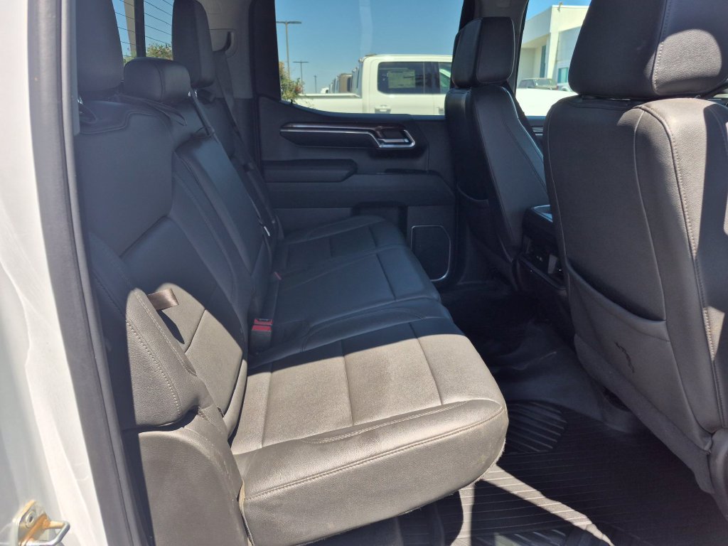 Used 2023 Chevrolet Silverado 1500 LT Trail Boss w/ Convenience Package II AWD/4WD image 15