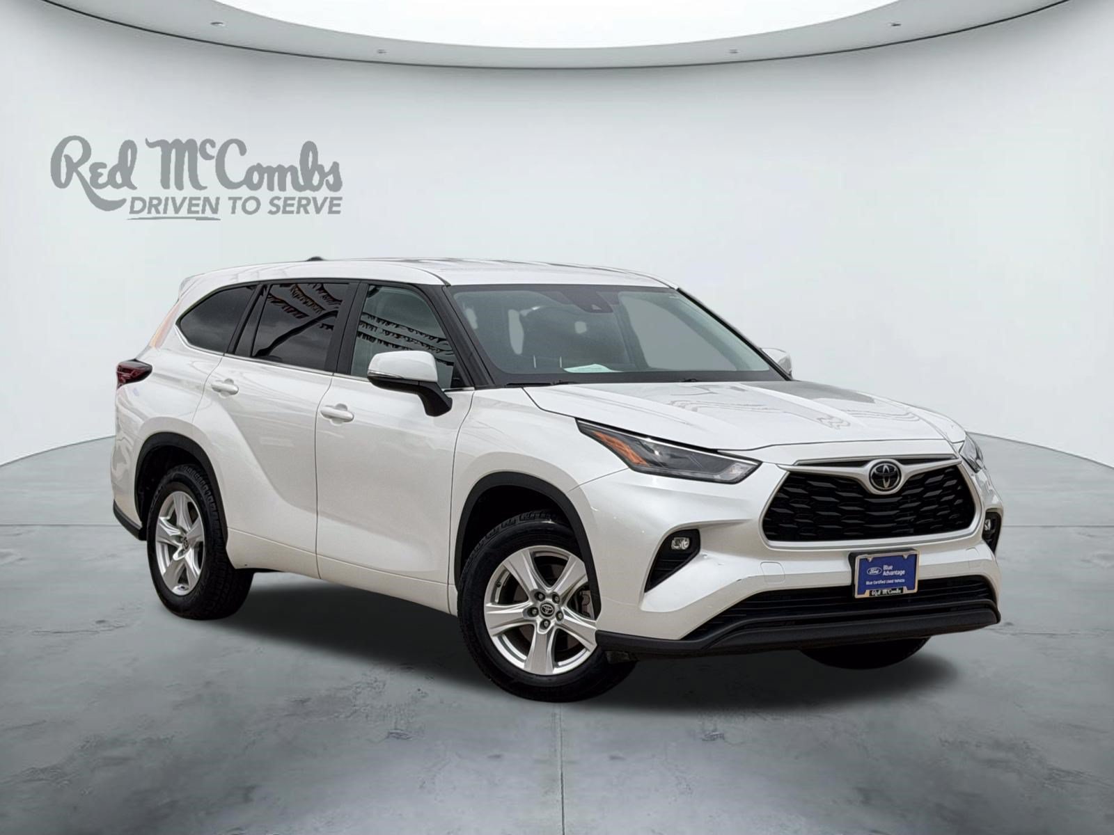 Used 2025 Toyota Highlander LE FWD video 1