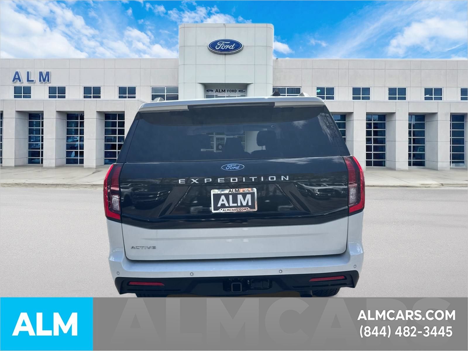 Certified 2025 Ford Expedition Active AWD/4WD image 6