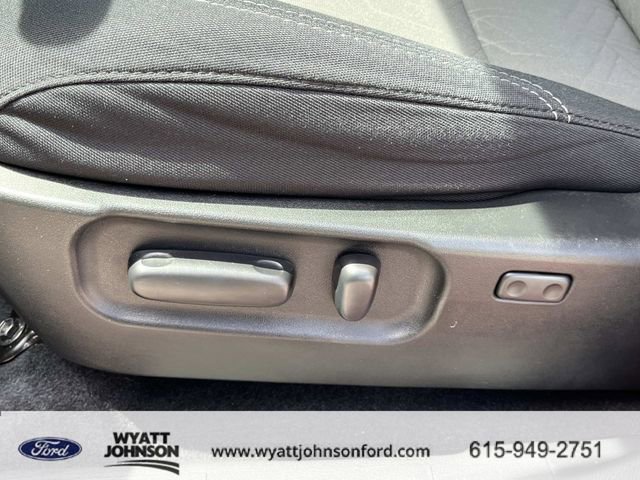 Used 2021 Toyota Tacoma TRD Off-Road w/ Technology Package AWD/4WD image 27