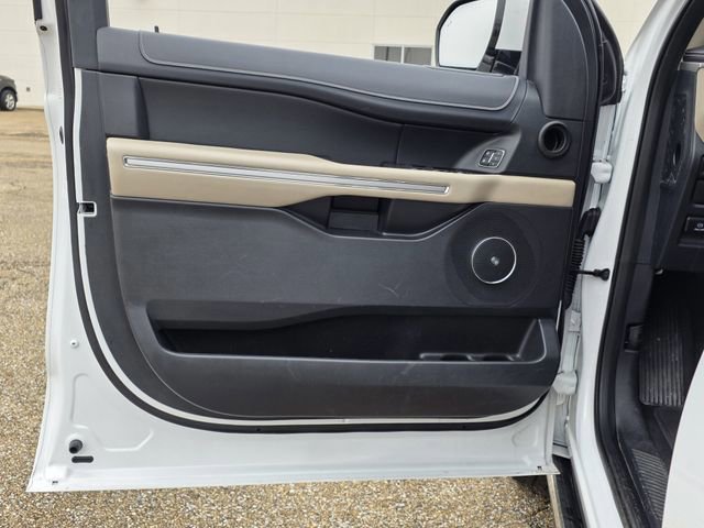Certified 2024 Ford Expedition Limited image 12