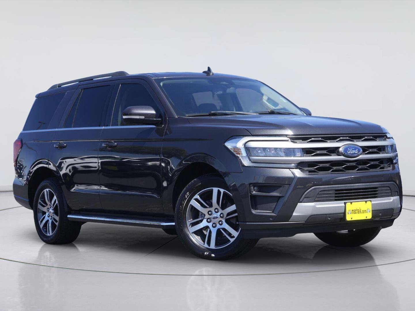 Certified 2022 Ford Expedition XLT RWD image 2