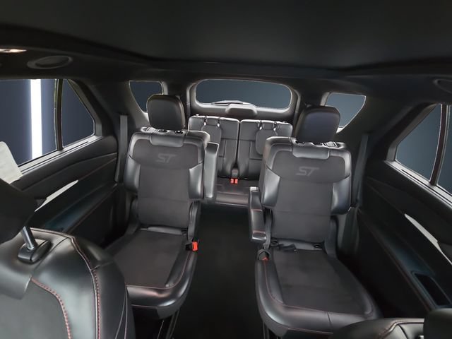 Certified 2025 Ford Explorer ST AWD/4WD image 13