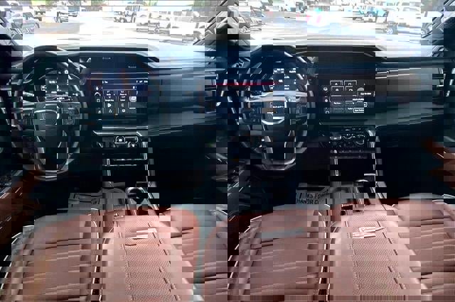 Used 2025 GMC Sierra 2500 Denali Ultimate image 15