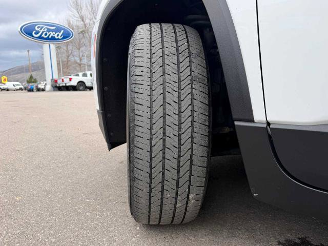 Used 2023 Chevrolet Traverse LT image 28