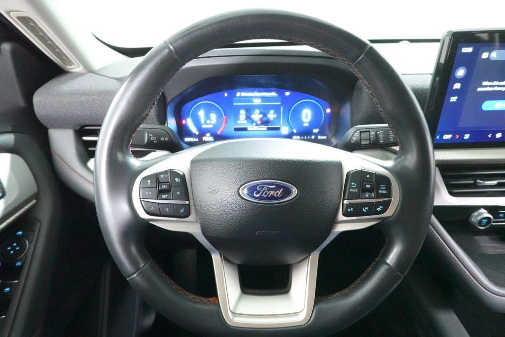 Certified 2025 Ford Explorer Active w/ Active Comfort Package AWD/4WD image 12