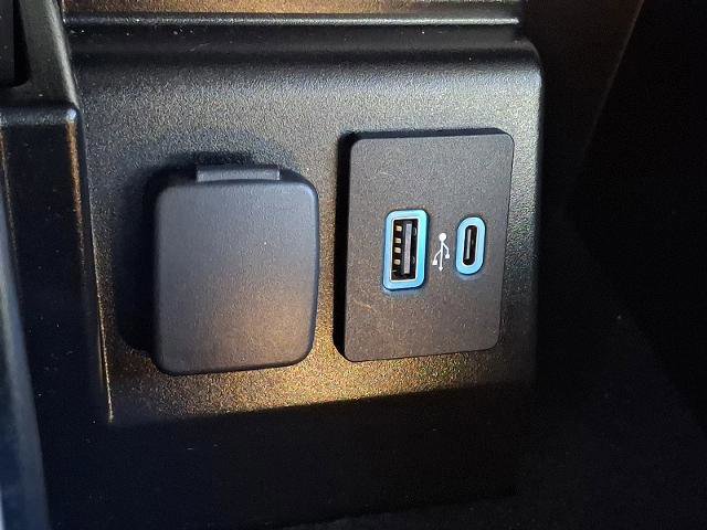 Certified 2021 Ford Explorer ST w/ Equipment Group 401A image 27