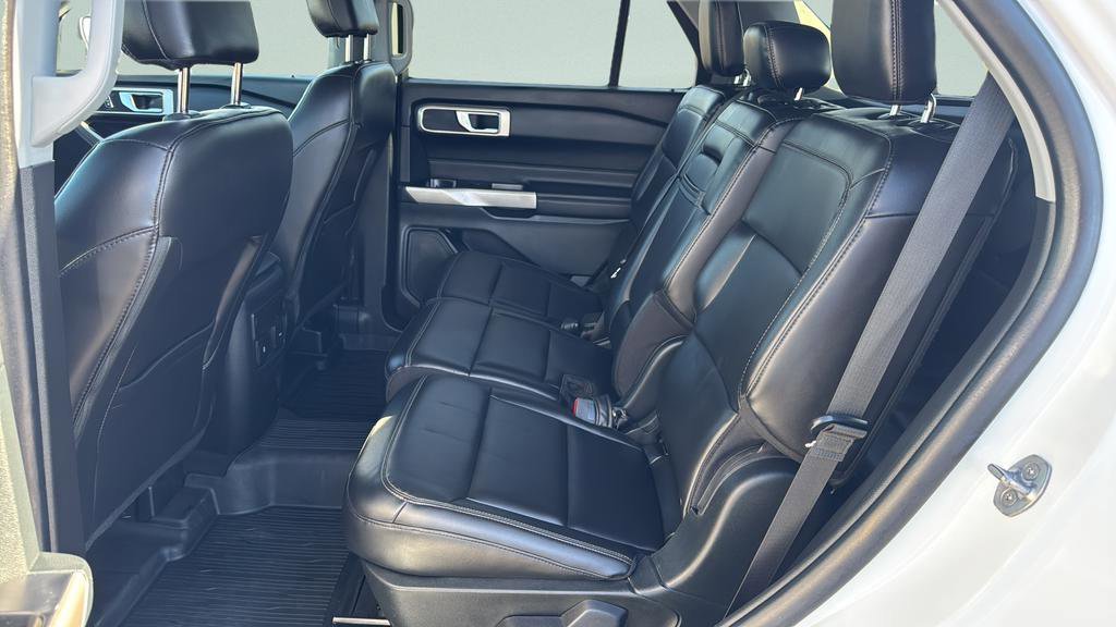 Certified 2023 Ford Explorer XLT w/ Equipment Group 202A image 31