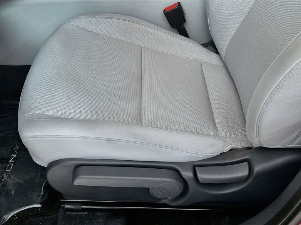 Used 2025 Hyundai Kona SE AWD/4WD image 28