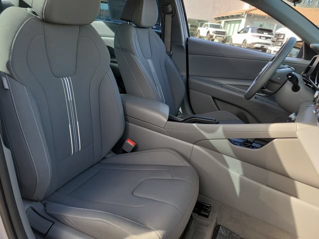 Used 2023 Hyundai Elantra SEL FWD image 23