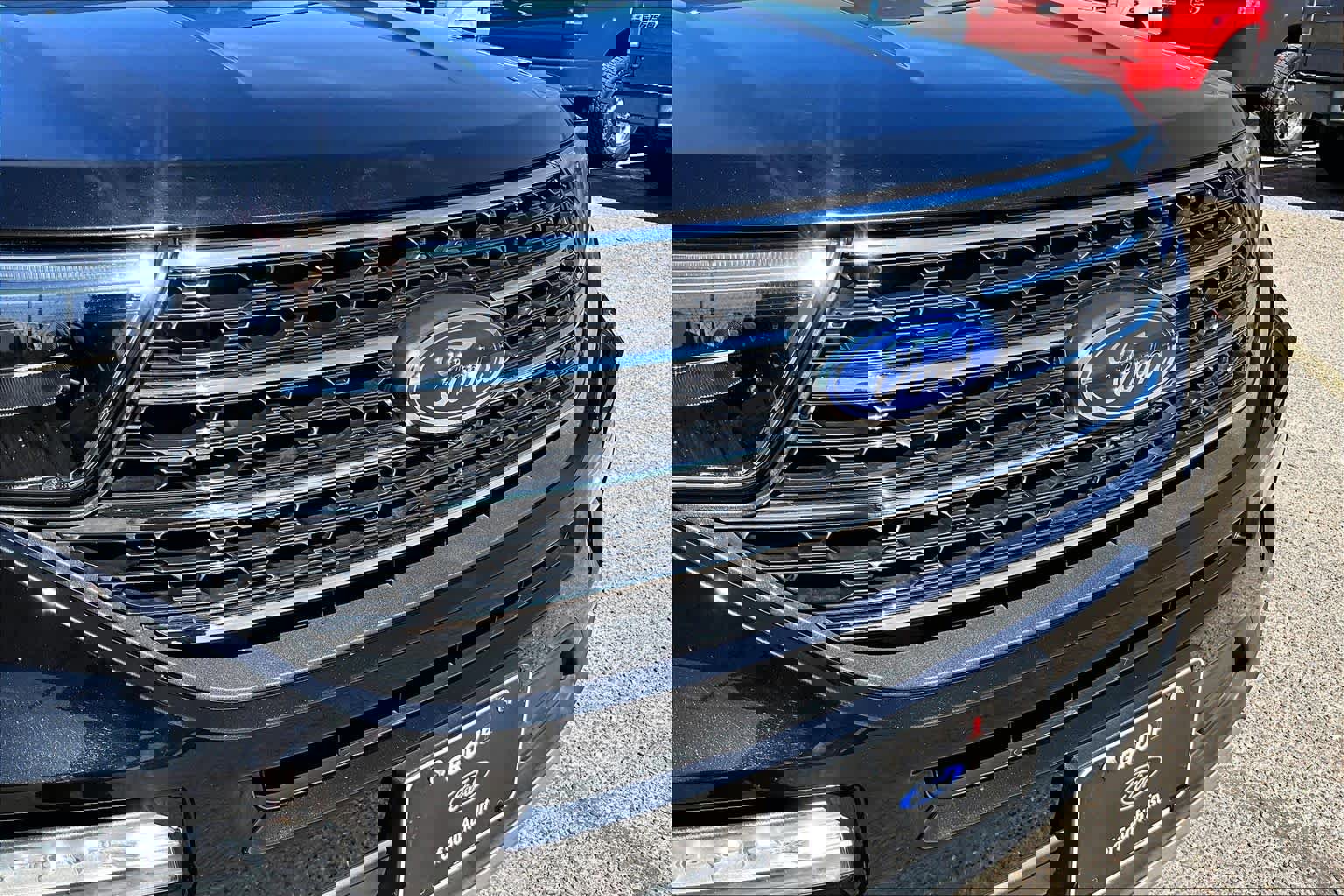 Certified 2023 Ford Explorer XLT w/ Equipment Group 202A AWD/4WD image 31