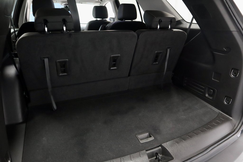 Used 2021 Chevrolet Traverse RS w/ LPO, Cargo Package image 15