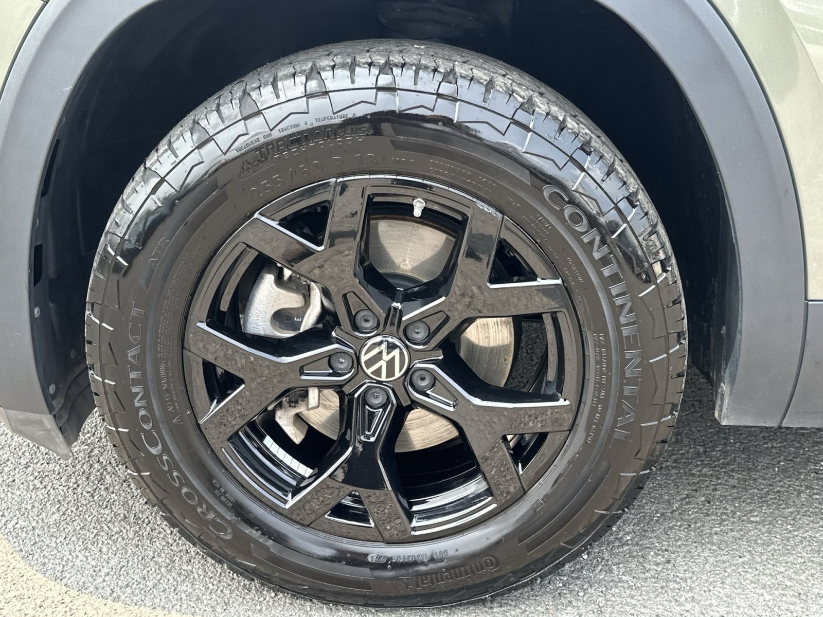 Used 2025 Volkswagen Atlas Peak Edition SE AWD/4WD image 20