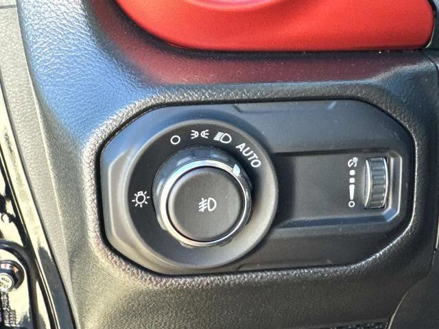 Used 2023 Jeep Wrangler Rubicon image 30