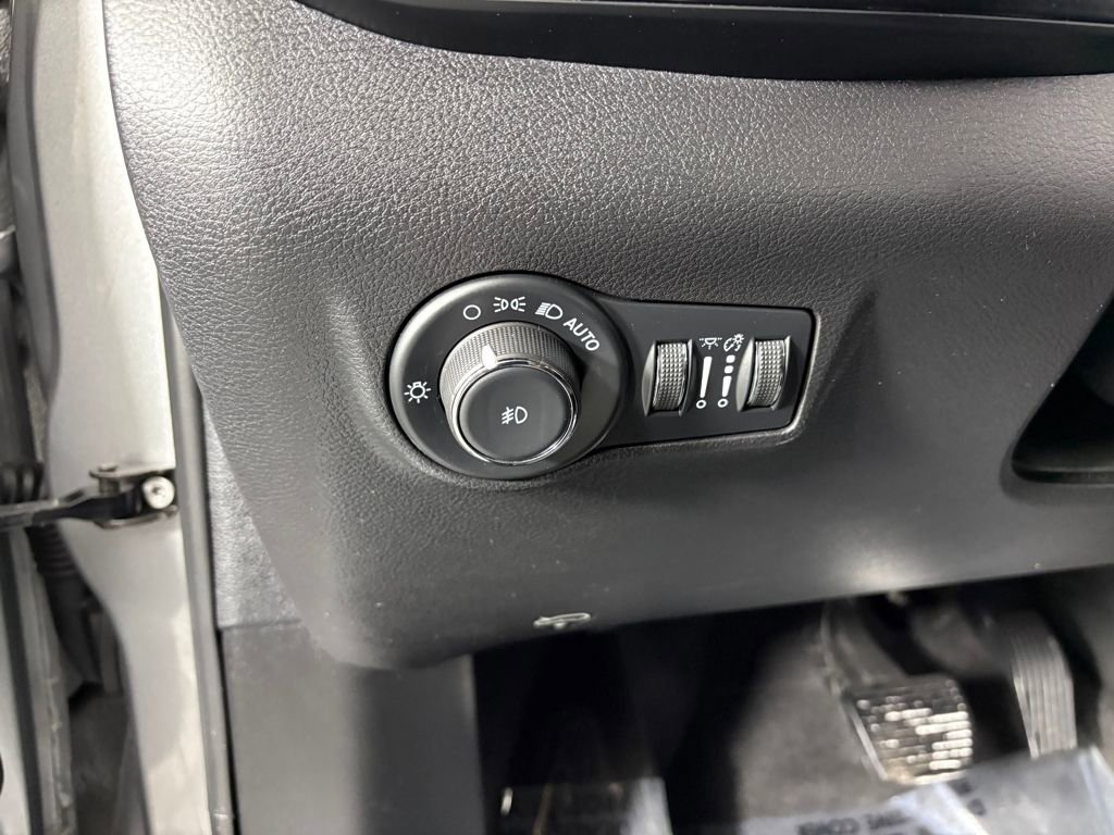 Used 2022 Jeep Compass Trailhawk w/ Sun and Sound Group image 15