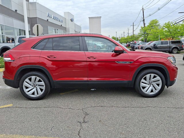 Used 2020 Volkswagen Atlas Cross Sport SE w/ Towing Package AWD/4WD image 18
