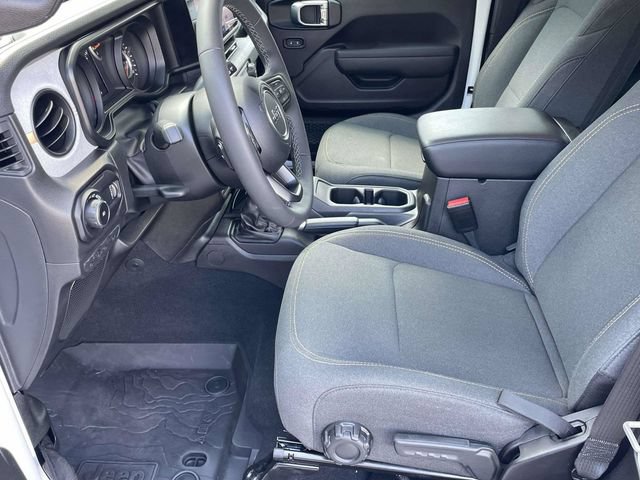 Used 2026 Jeep Wrangler Sport AWD/4WD image 6